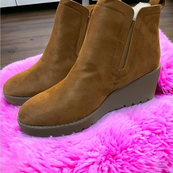 NWT and Box Jessica Carlyle Ankle Suede Boots Size 11 - Picture 6 of 8